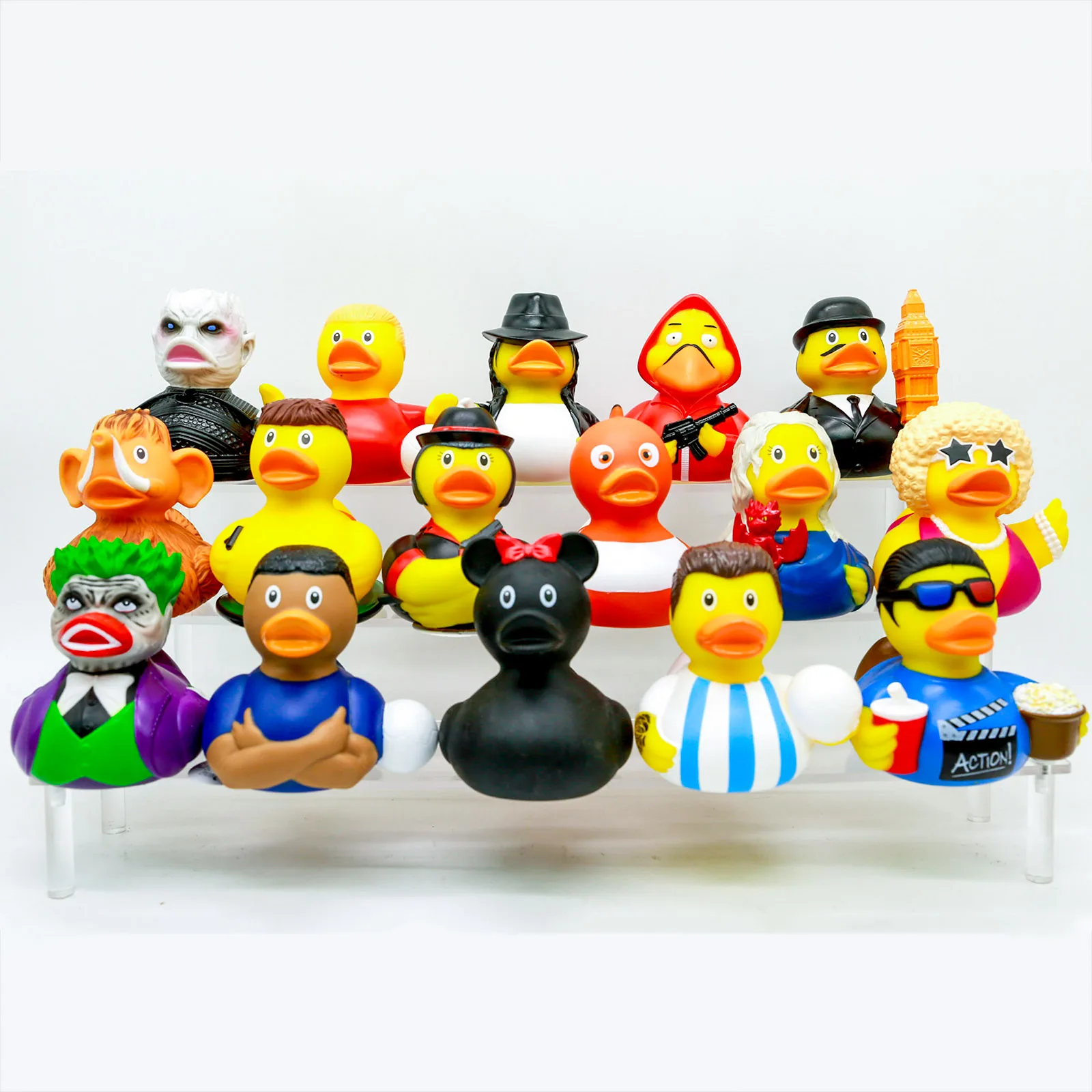 دمية شخصية كرتونية على شكل بطة - مراجعة Vinyl Figure Blank وسعره